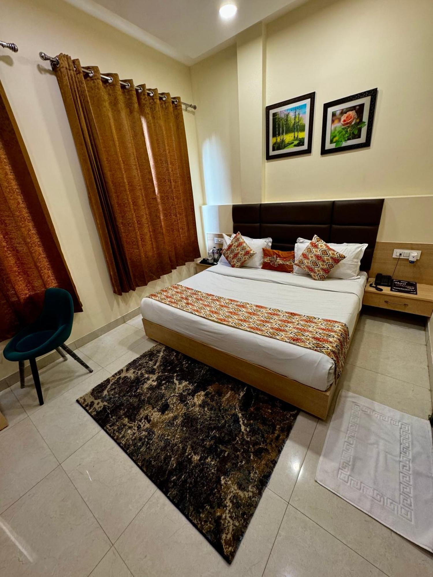 Hotel Heaven View - 50M From Golden Temple Amritsar Esterno foto