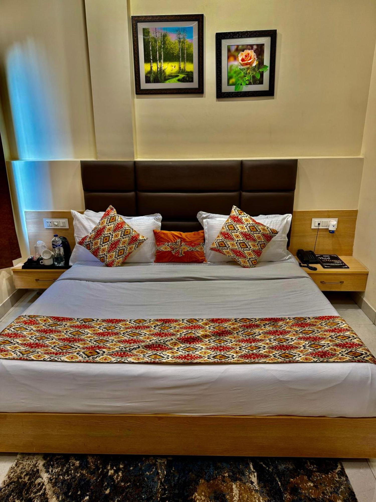 Hotel Heaven View - 50M From Golden Temple Amritsar Esterno foto